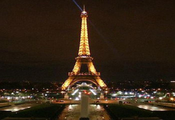 Solidaritas Eiffel Paris Untuk Big Ben London